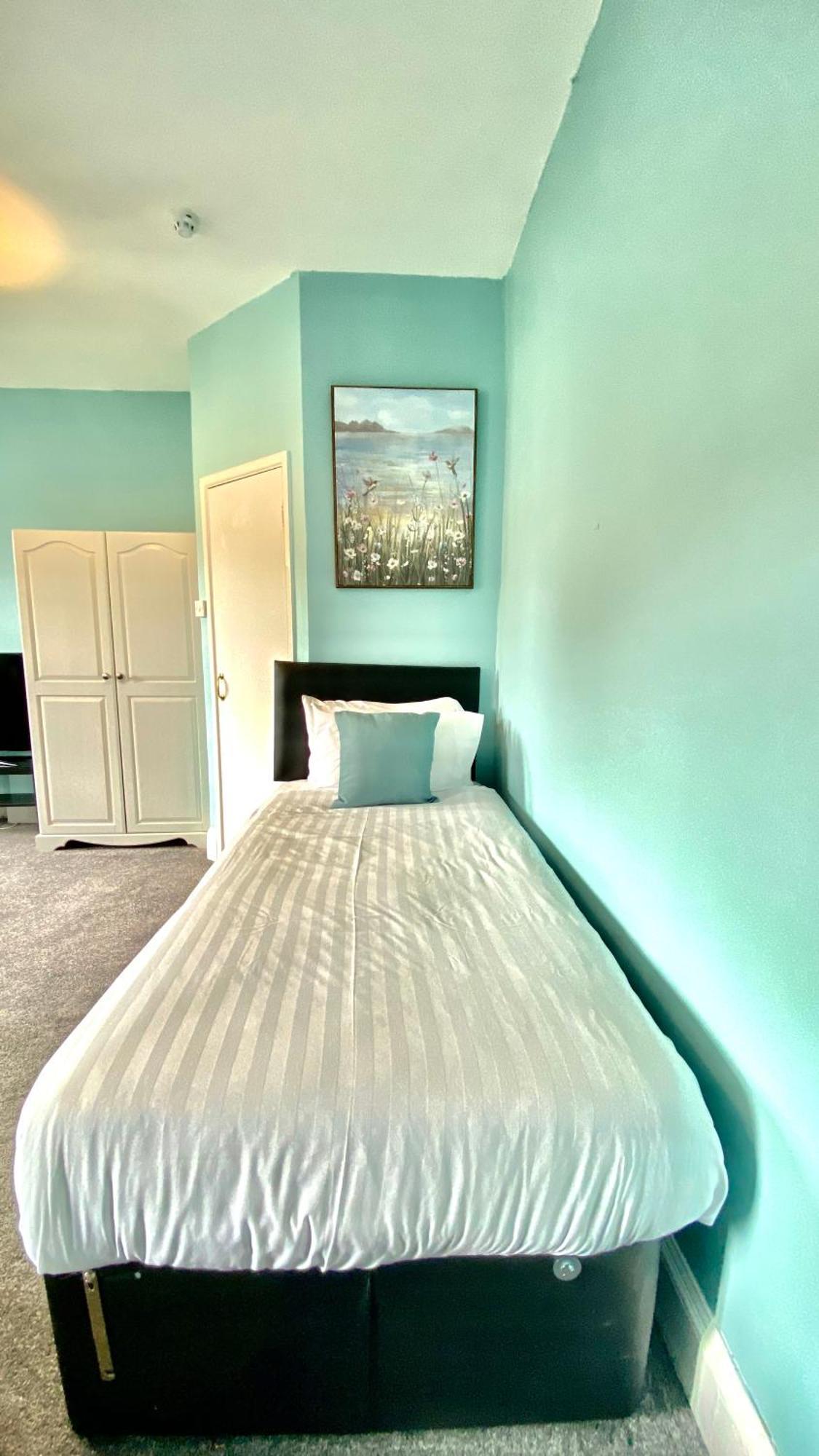 Tusker Lodge (Adults Only) Torquay Εξωτερικό φωτογραφία