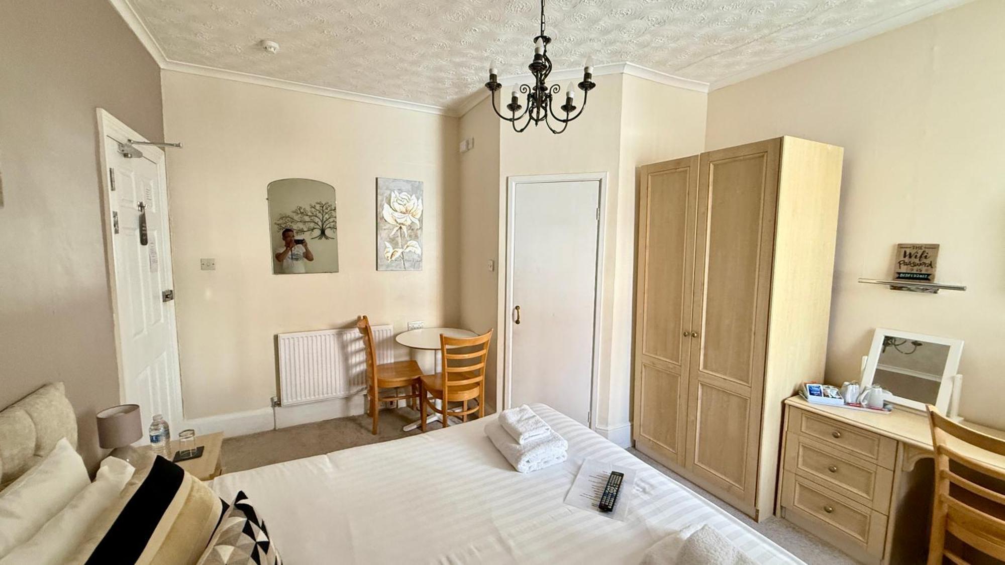 Tusker Lodge (Adults Only) Torquay Εξωτερικό φωτογραφία
