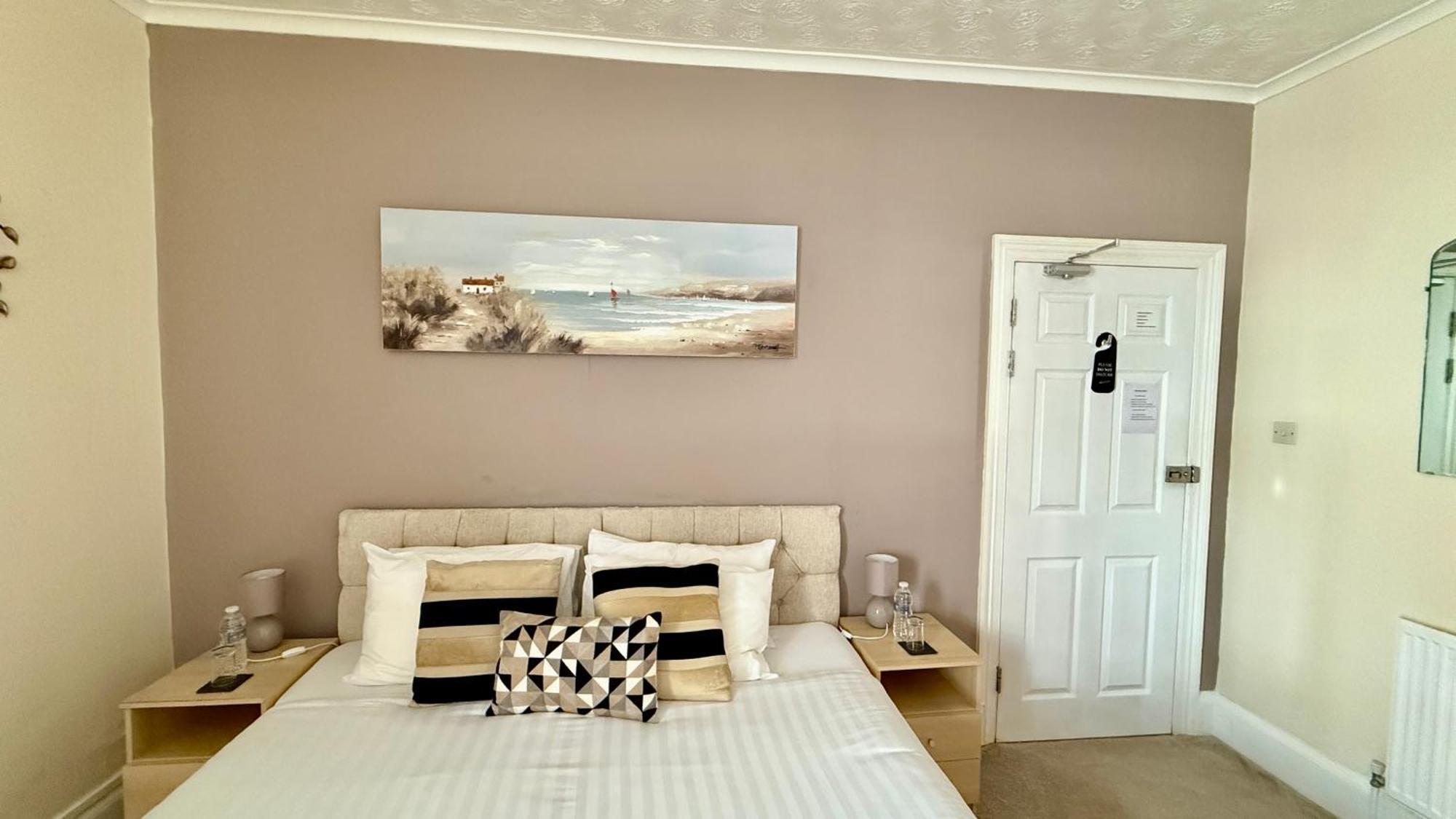 Tusker Lodge (Adults Only) Torquay Εξωτερικό φωτογραφία