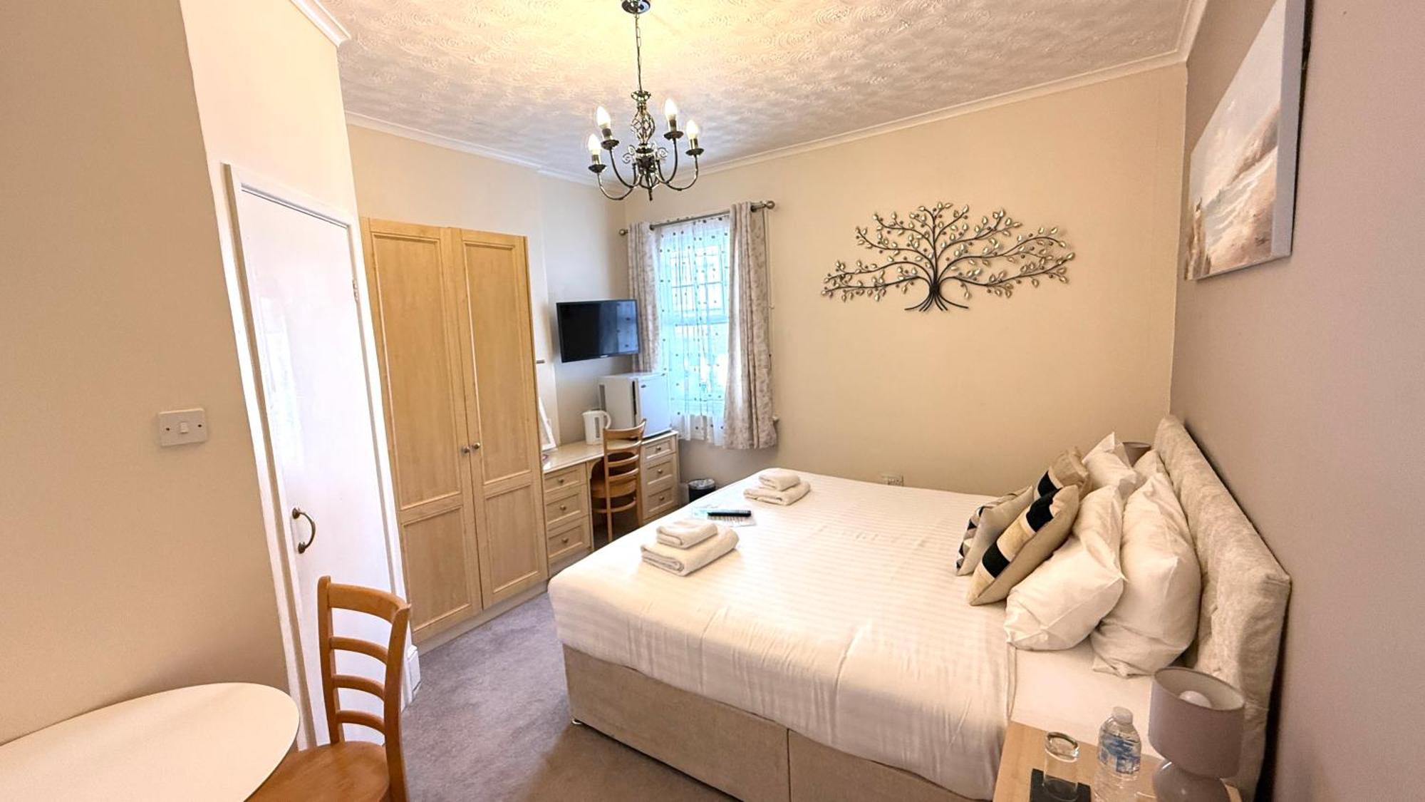 Tusker Lodge (Adults Only) Torquay Εξωτερικό φωτογραφία